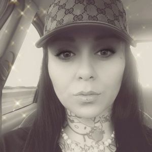 Meet your Posher, Margelly